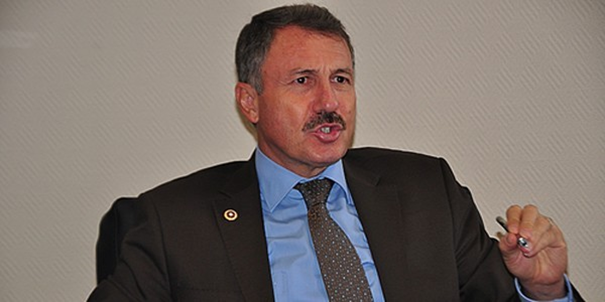 AK Parti\'li Özdağ: "Devletimiz Tüm İmkanlarıyla Soma\'da"