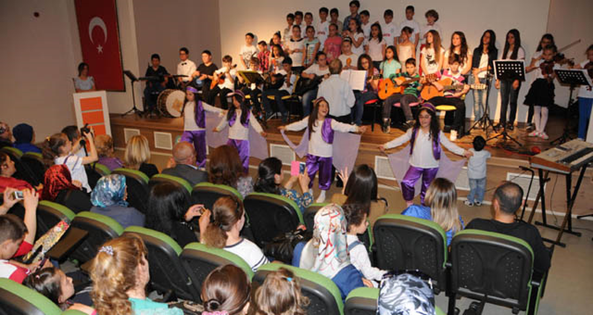 Belediye Çocuk Korosu\'ndan Anneler Gününe Özel Konser 