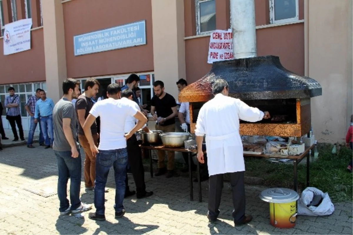 Beton Bayramı Mangal Partisiyle Kutlandı