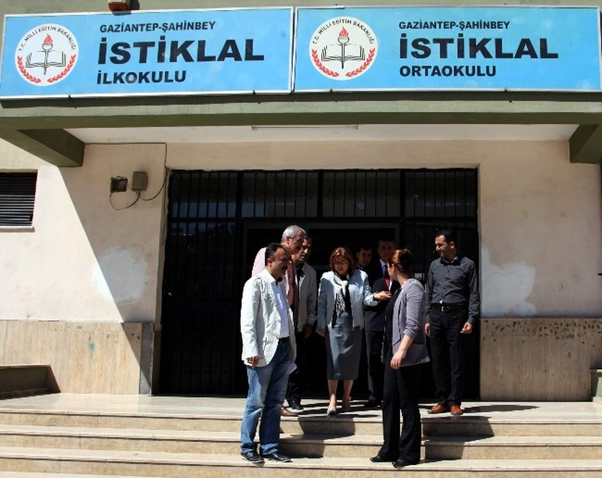 Büyükşehir Belediyesi Okulların İhtiyaçlarına El Atıyor