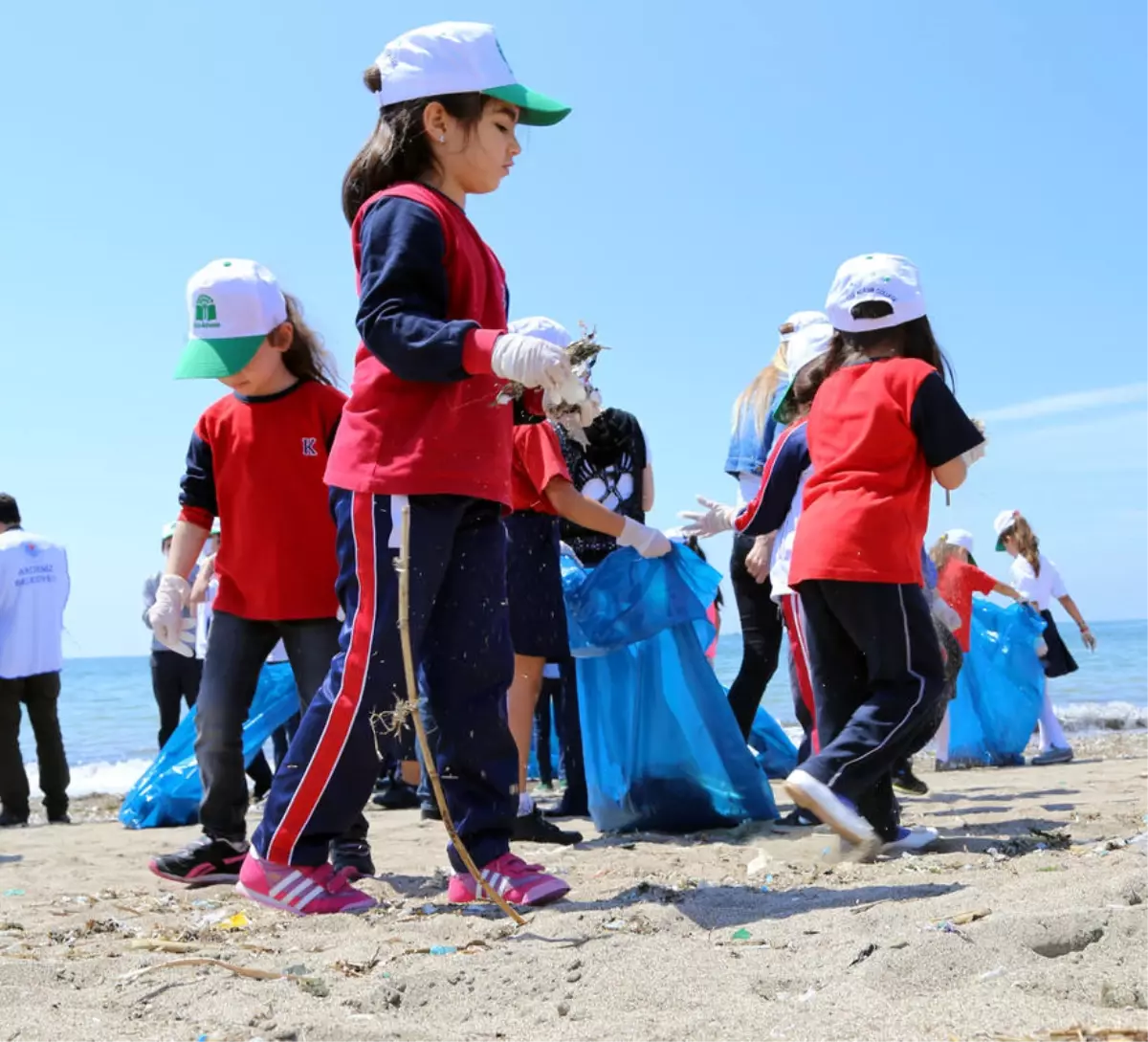 Caretta Carettalar İçin Sahil Temizliği