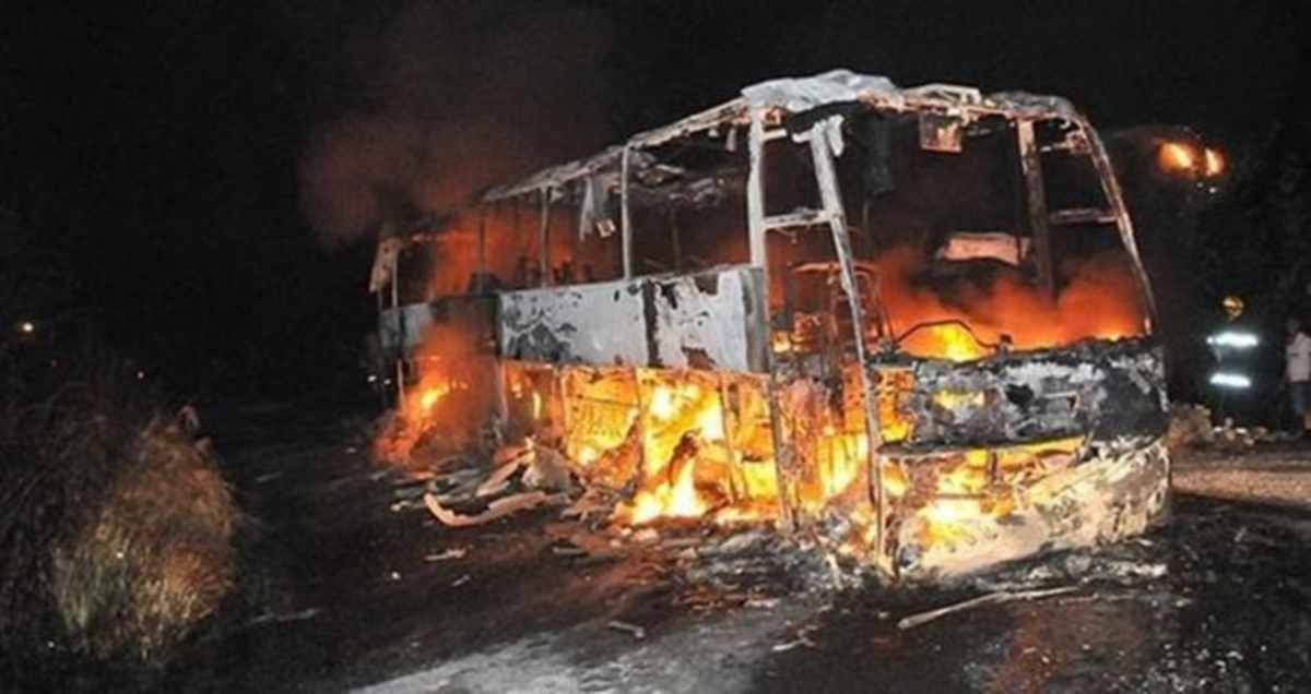 Çin\'de Otobüs Kundaklandı: 1 Ölü, 77 Yaralı