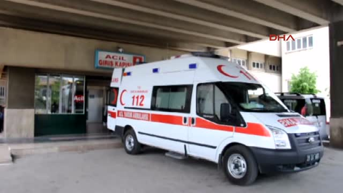 Elazığ\'da Hasta Ölünce, Yakınları Doktoru Dövdü