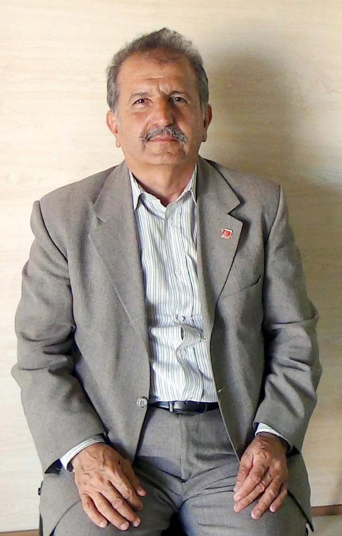 Finike\'de CHP\'de İstifalar Sürüyor