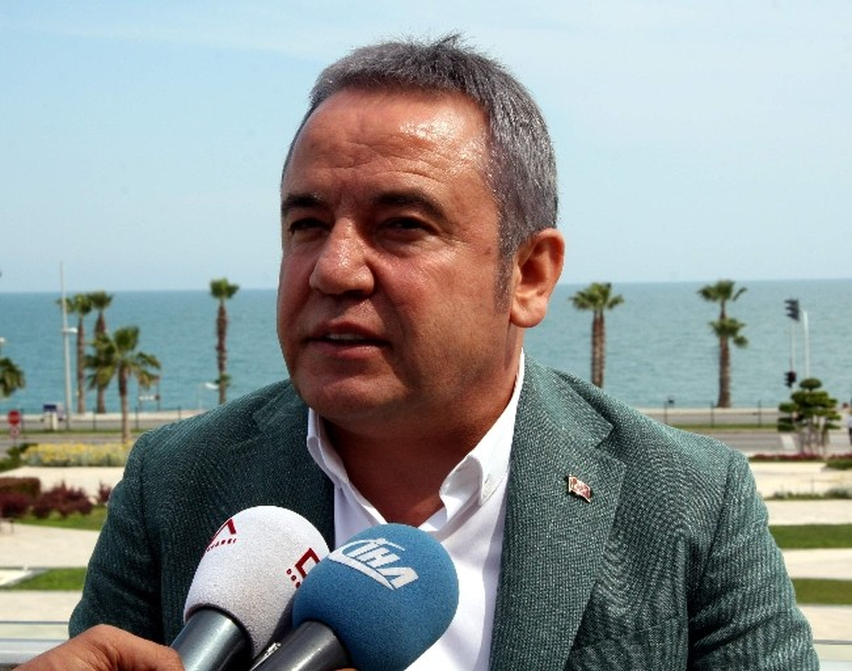 Konyaaltı Sahili Tartışmaları Sürüyor