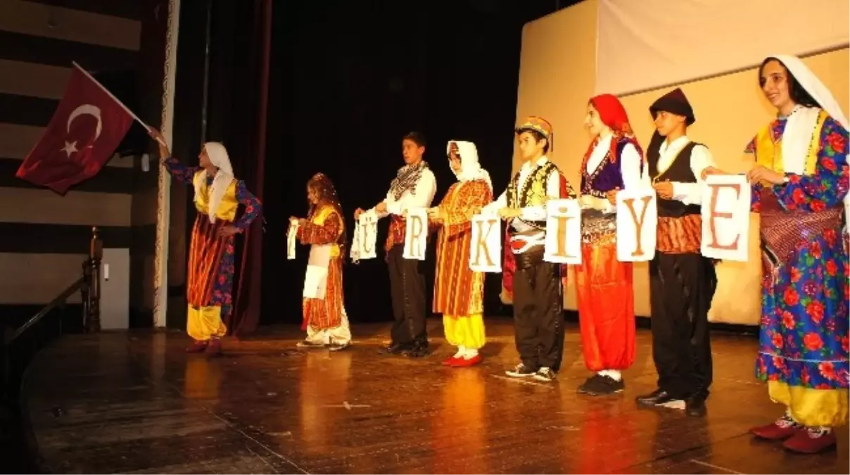 Kastamonu\'da Engelli Öğrencilerden \'Engelsiz\' Gösteri