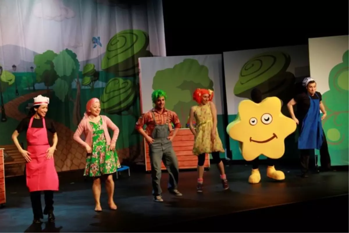 TEB Çocuk Tiyatrosu 'Rüzgar'ın Kumbarası' ile Perde Dedi