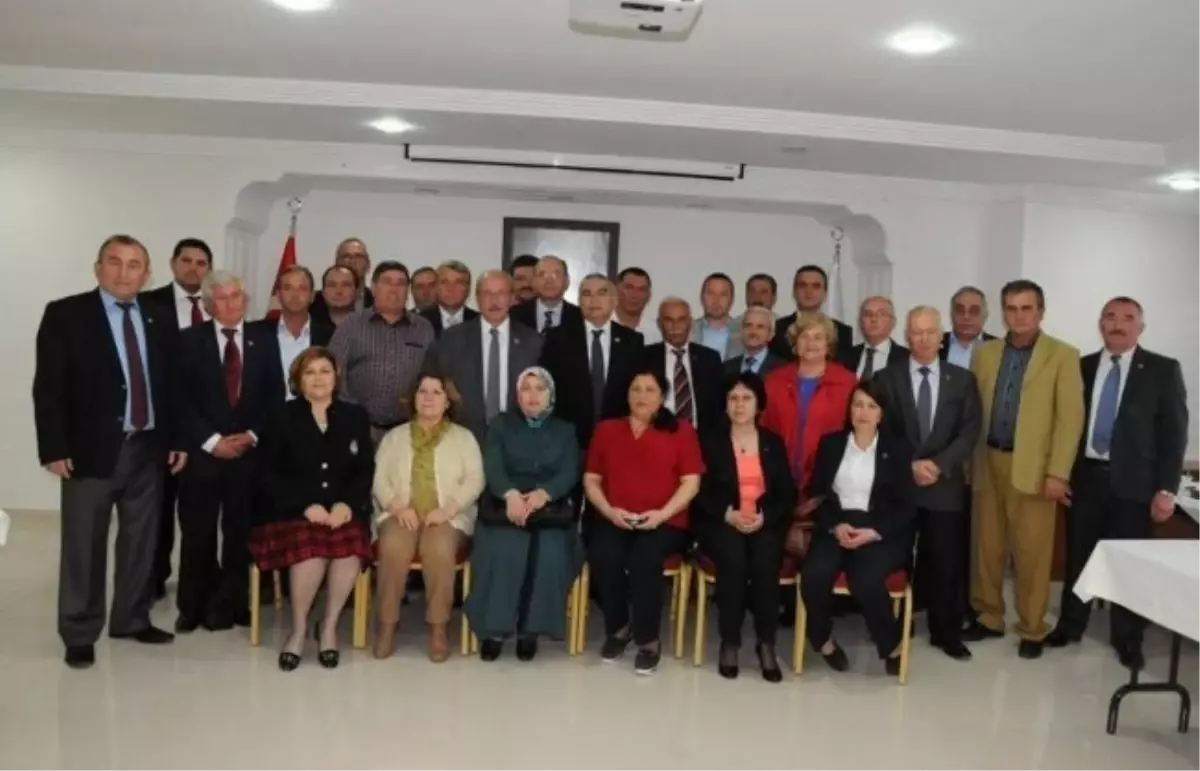 Tekirdağ Büyükşehir Belediye Başkanı Albayrak, Çorlulu Muhtarlarla Bir Araya Geldi