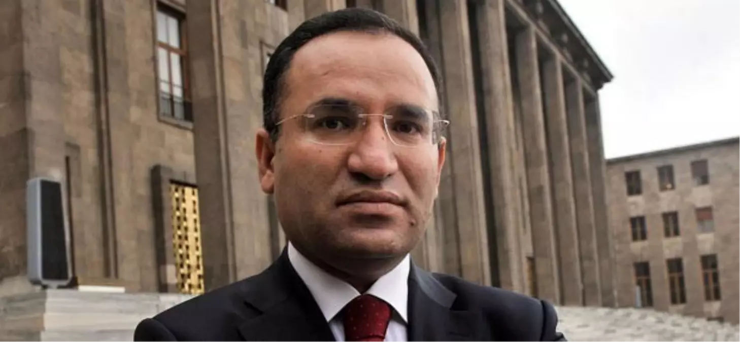 Bekir Bozdağ: "Gönülsüz Biri 60 Sene AB Kapısında Bekler Mi?"