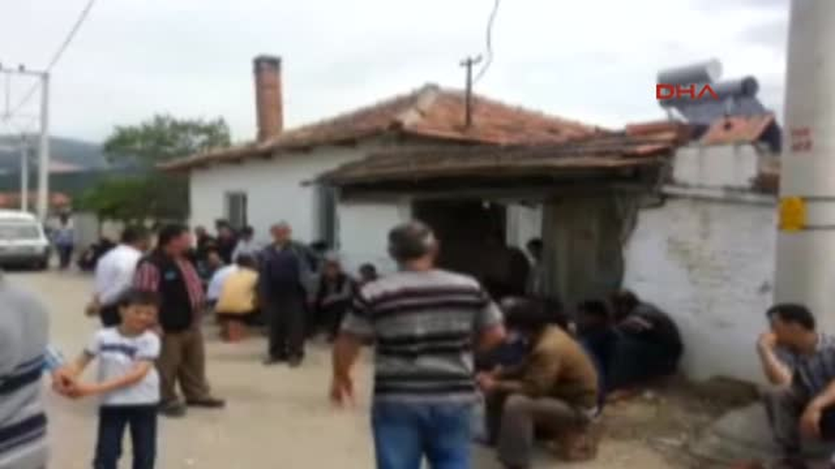 Aynı Mahallede İki Acı