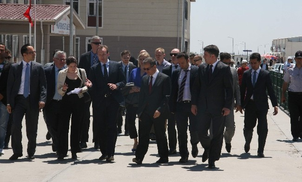Danimarka Dışişleri Bakanı Lidegaard, Suriyeli Mültecileri Ziyaret Etti