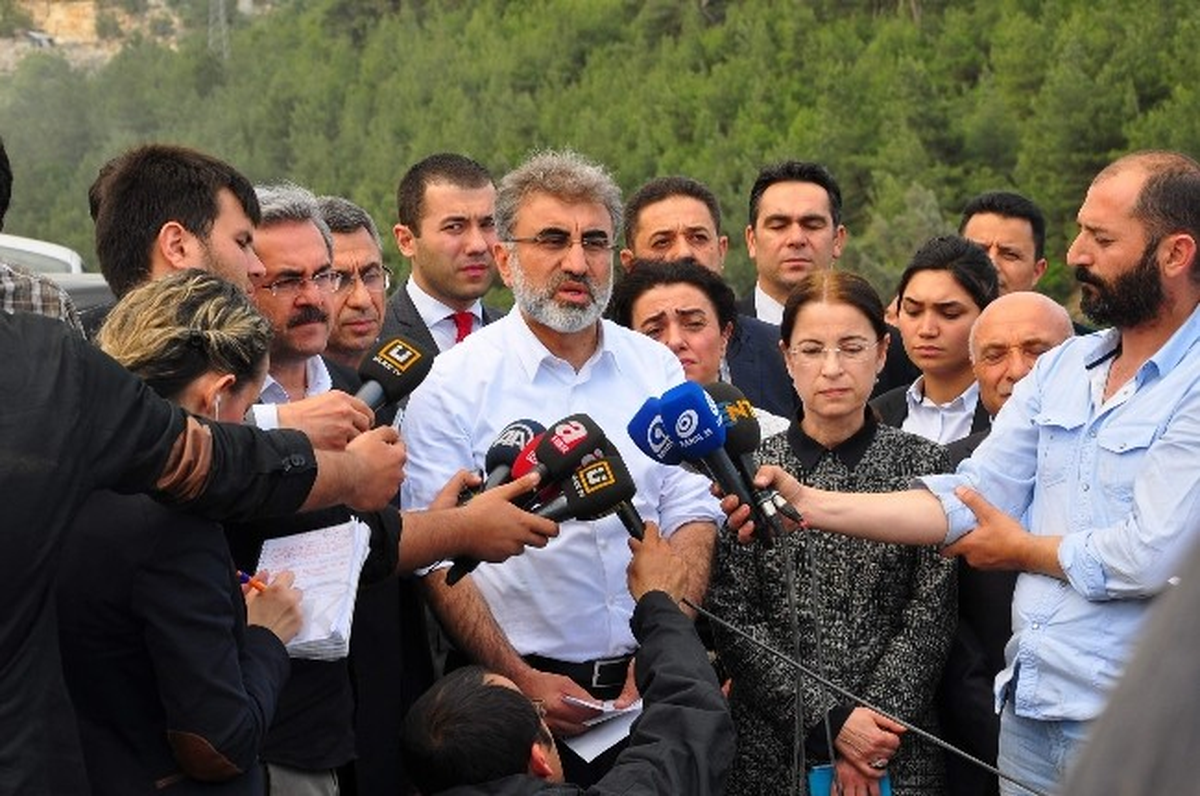 Enerji ve Tabii Kaynaklar Bakan Taner Yıldız, Soma\'daki Maden Kazasında Ölü Sayısının 274 Olduğunu...