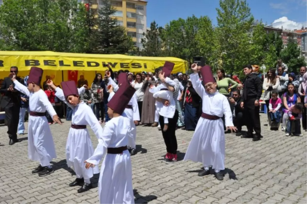 Engellilerin Yaşama Bağlılıklarından İbret Almalıyız