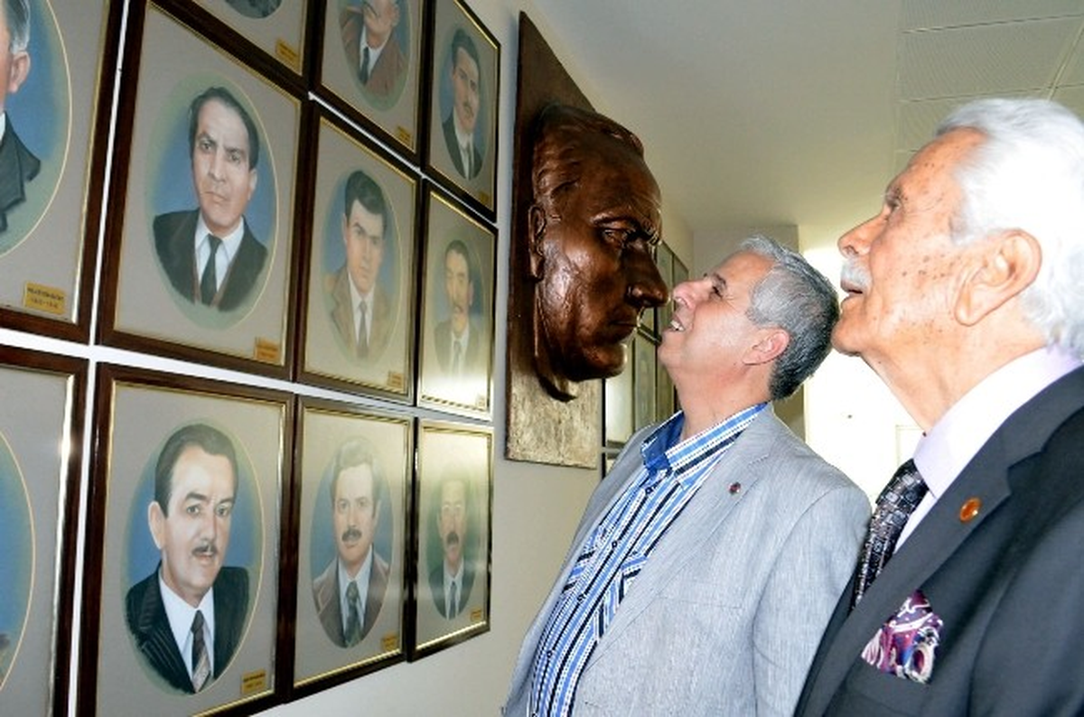 Eski Bakan İsmet Sezgin\'den Söke Belediye Başkanı Toyran\'a Ziyaret