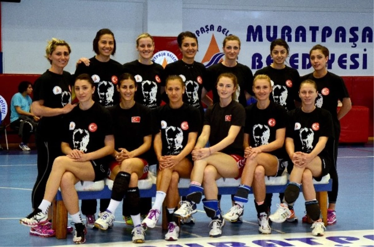 Muratpaşa\'dan 8 Sporcu A Milli Bayan Hentbol Takımı\'nda