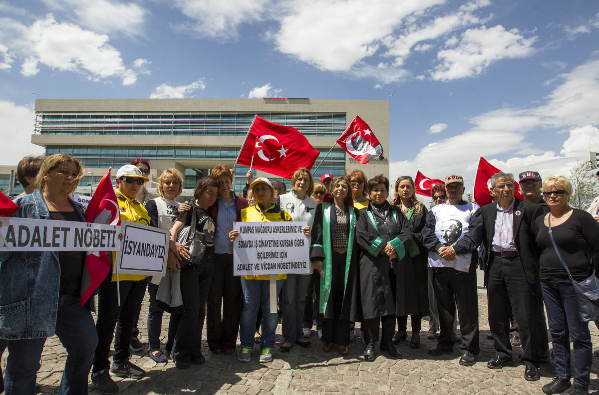 Anayasa Mahkemesi Önündeki "Adalet Nöbeti"