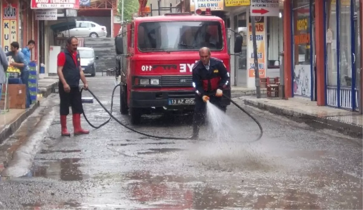 Tatvan Belediyesinin Temizlik Çalışmaları