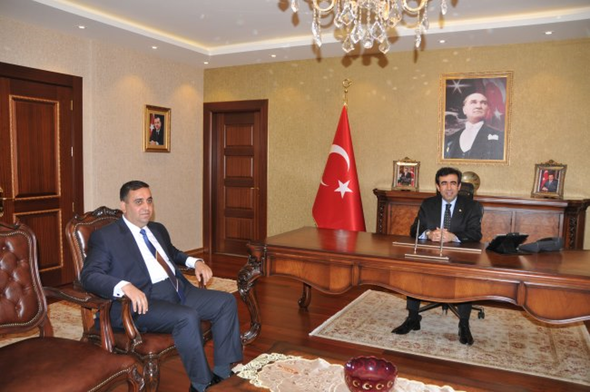 Başkan Can, Vali Güzeloğlu\'nu Ziyaret Etti