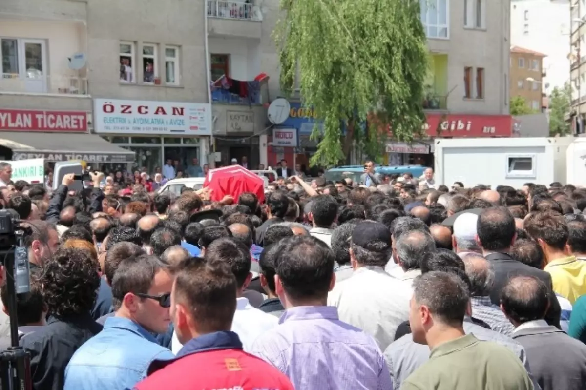 Çankırı\'da Maden Şehidi Karayel Son Yolculuğuna Uğurlandı