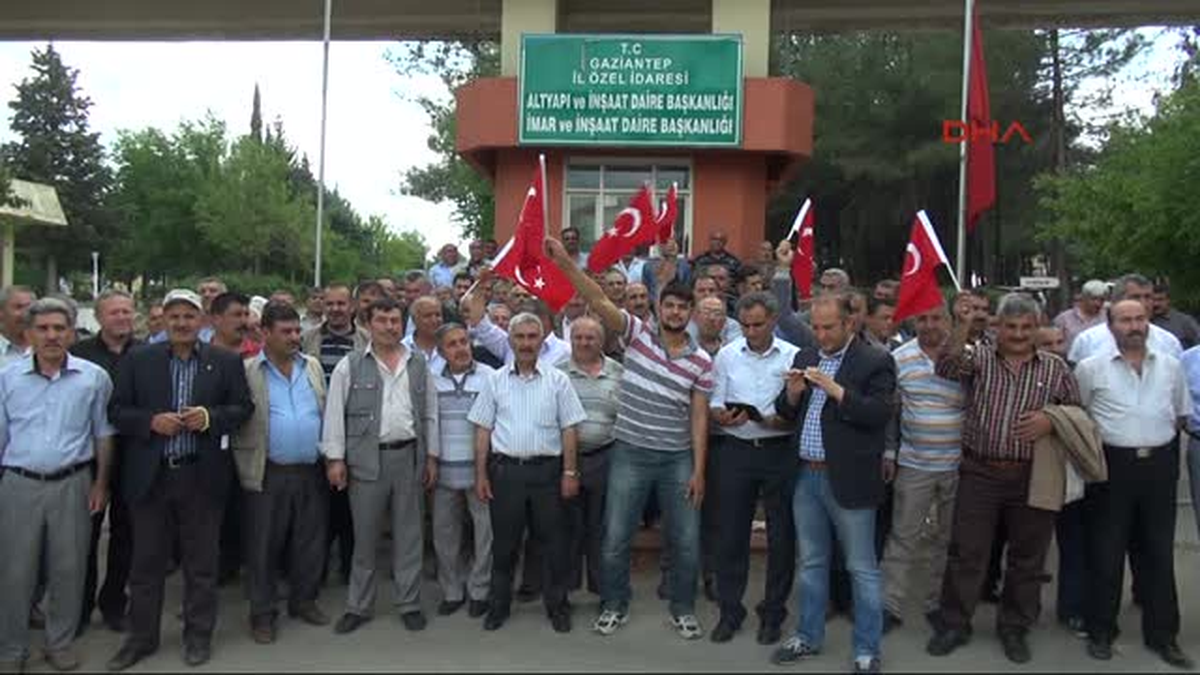 Gaziantep\'te Kapanan Özel İdare Personelleri Eylem Yaptı