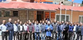 Gümüşhane'de İşçiler Soma Madencileri İçin İş Bıraktı