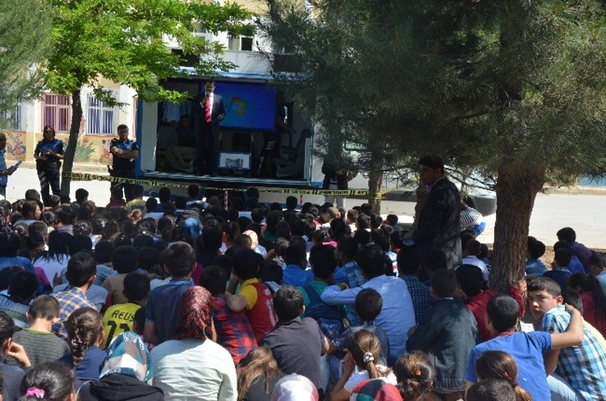 Kanala Değil Havuza Projesi" Suruç\'ta