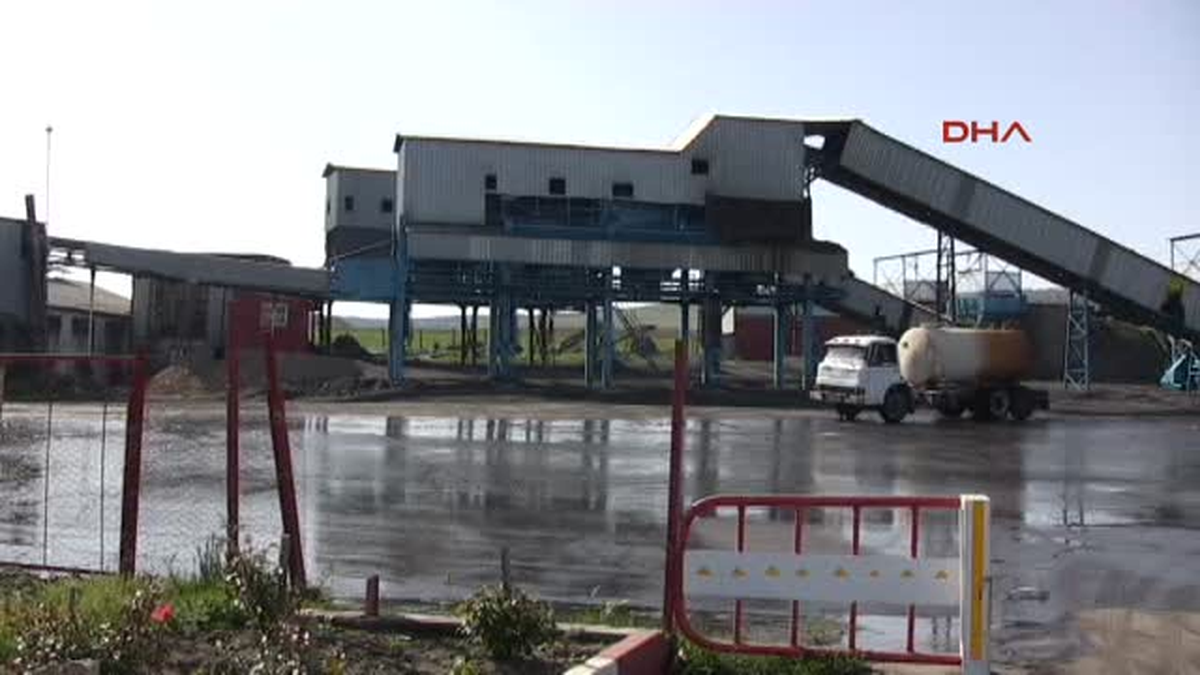Maden İşçileri Helalleşip Yerin Altına Giriyor