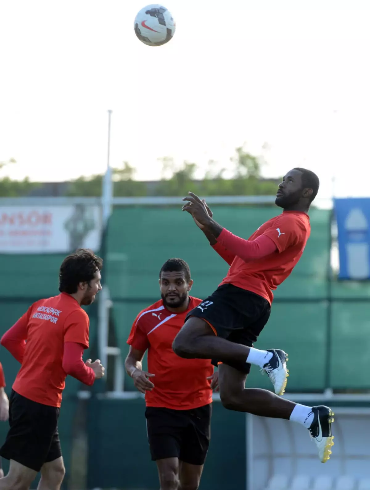 Medical Park Antalyaspor\'da, Trabzonspor Maçı Hazırlıkları