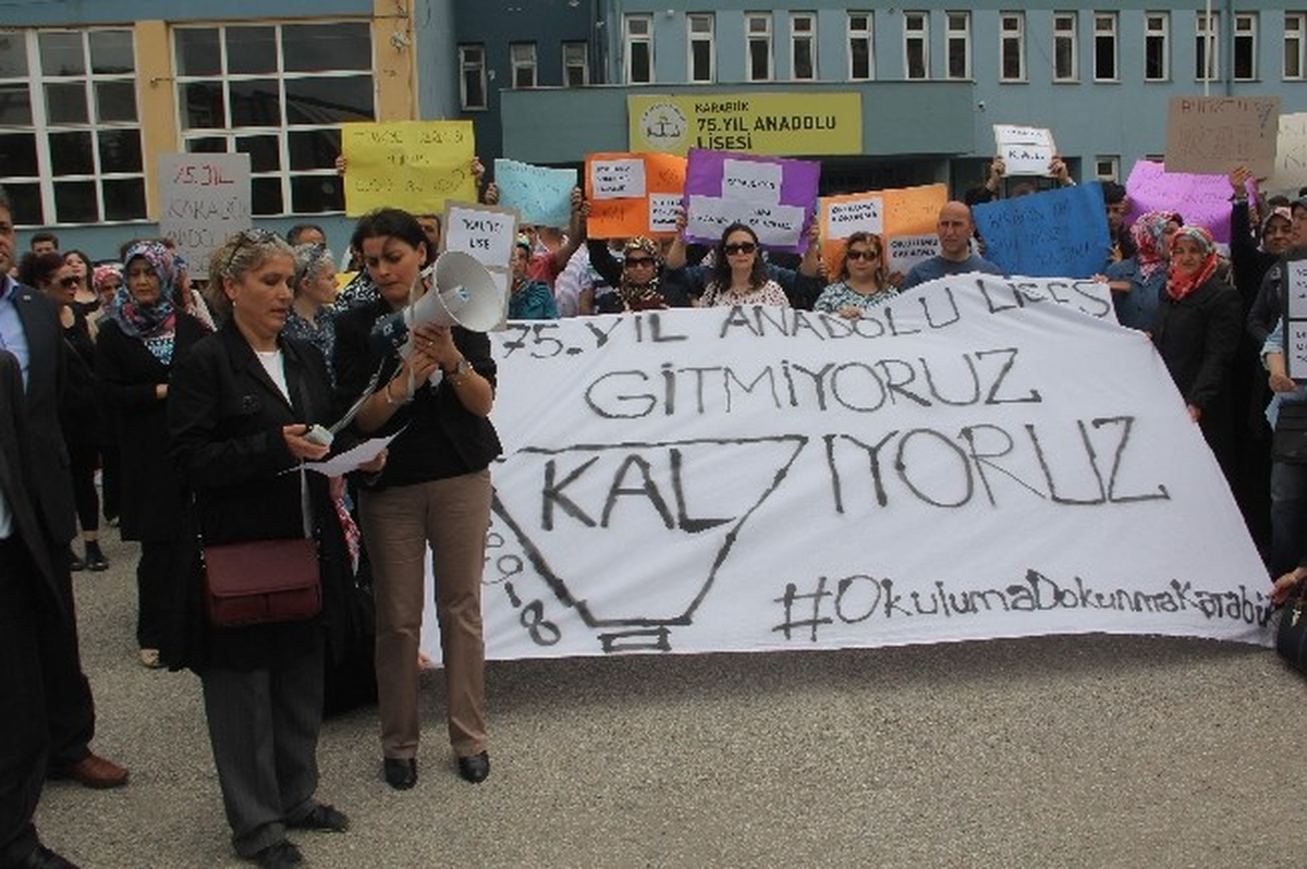 Öğrenci ve Velilerden İmam Hatip Protestosu