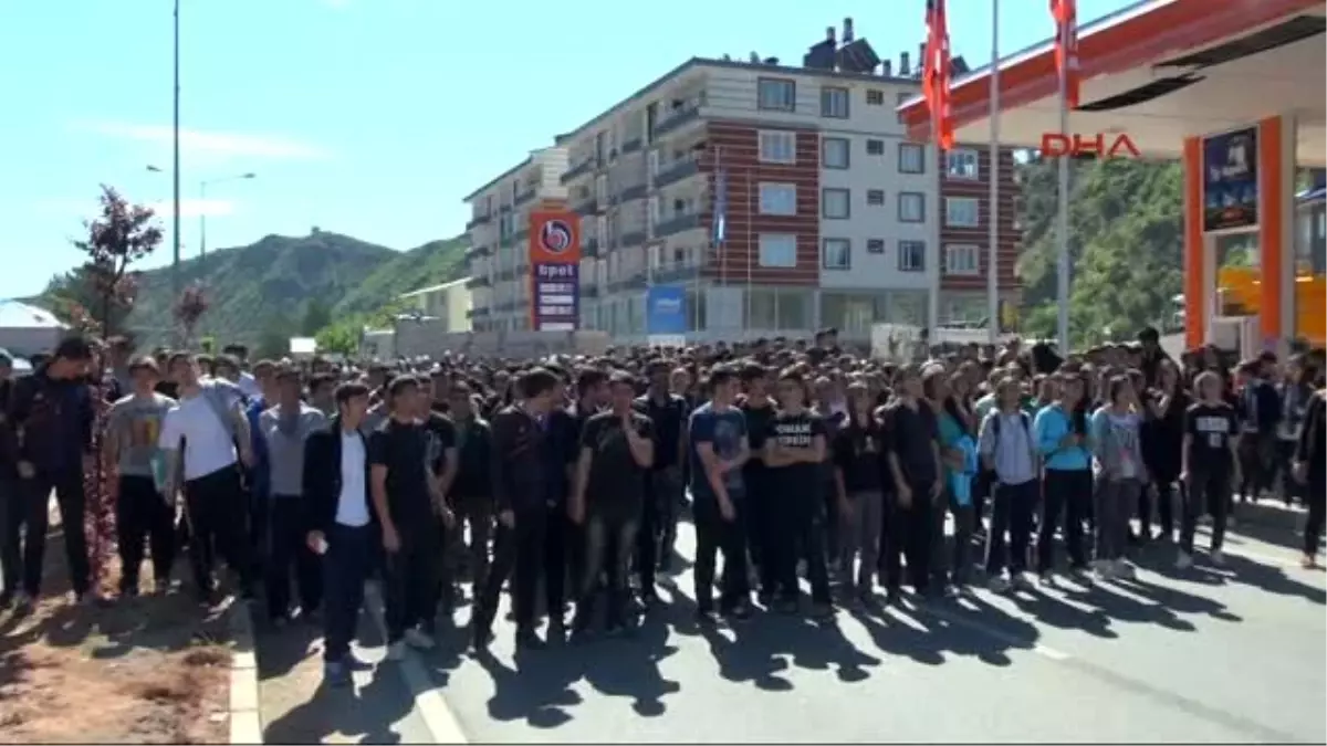 Soma İçin Tunceli ve Şırnak\'ta Protesto Gösterileri