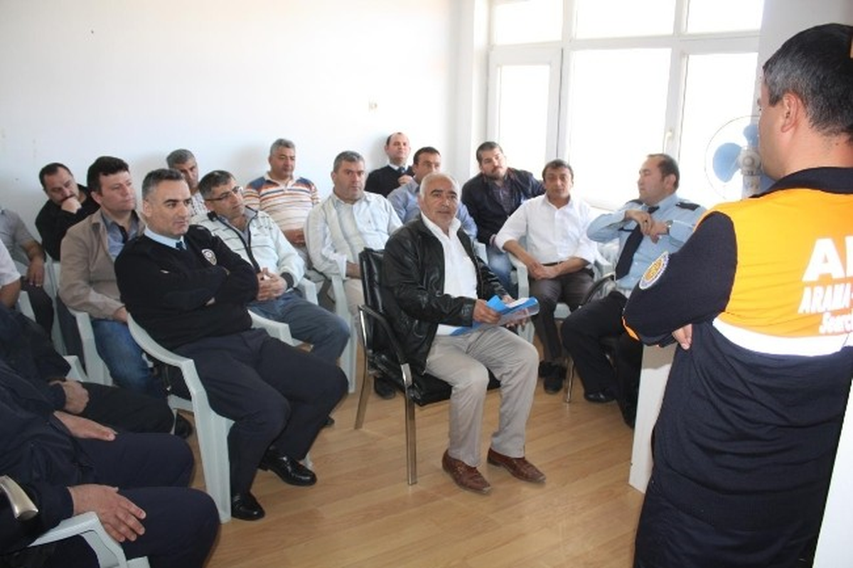 Sungurlu\'da Emniyet Personeline Sivil Savunma Eğitimi