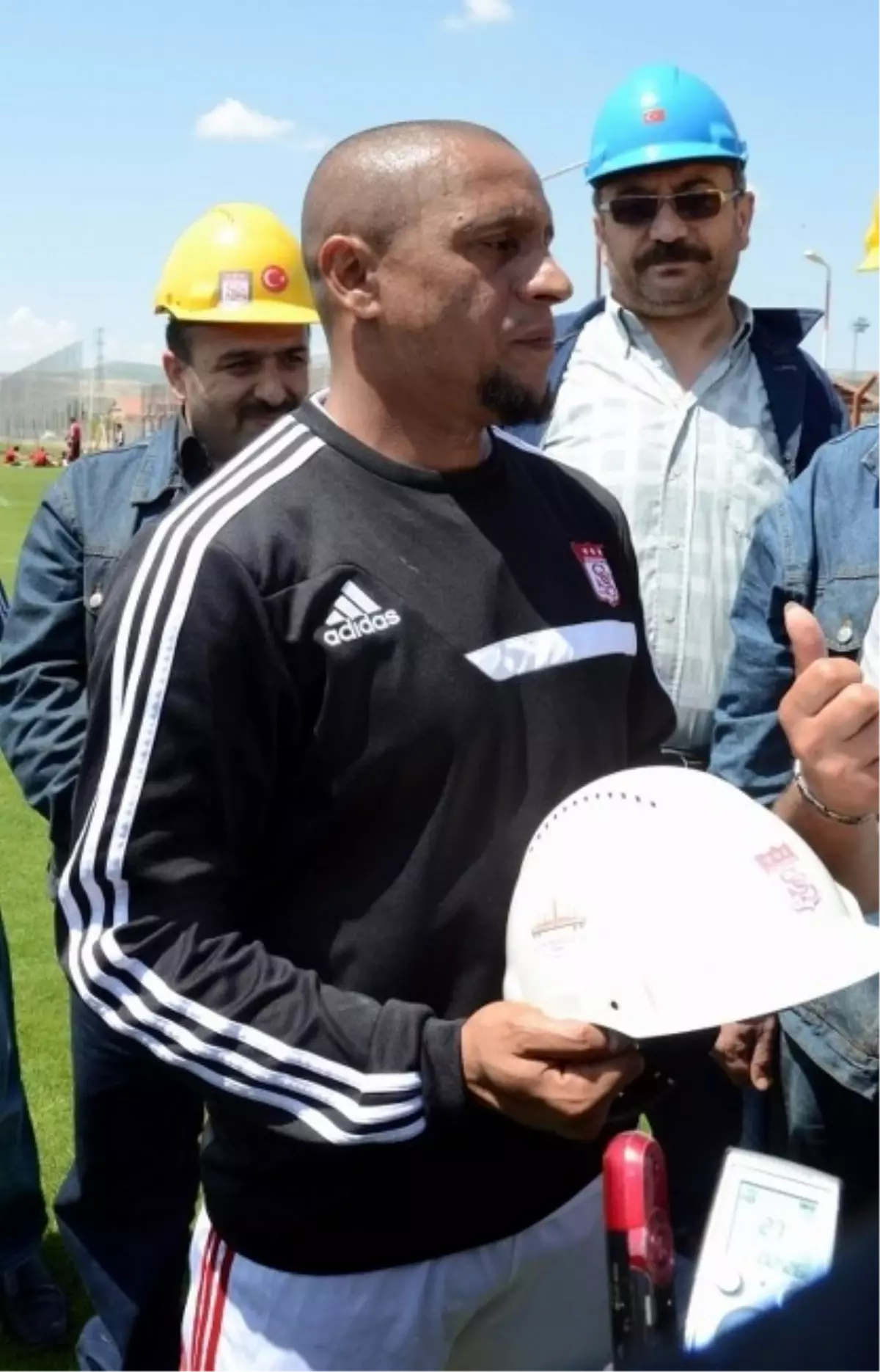 Tüdemsaş İşçileri Carlos'a Teşekkür Etti