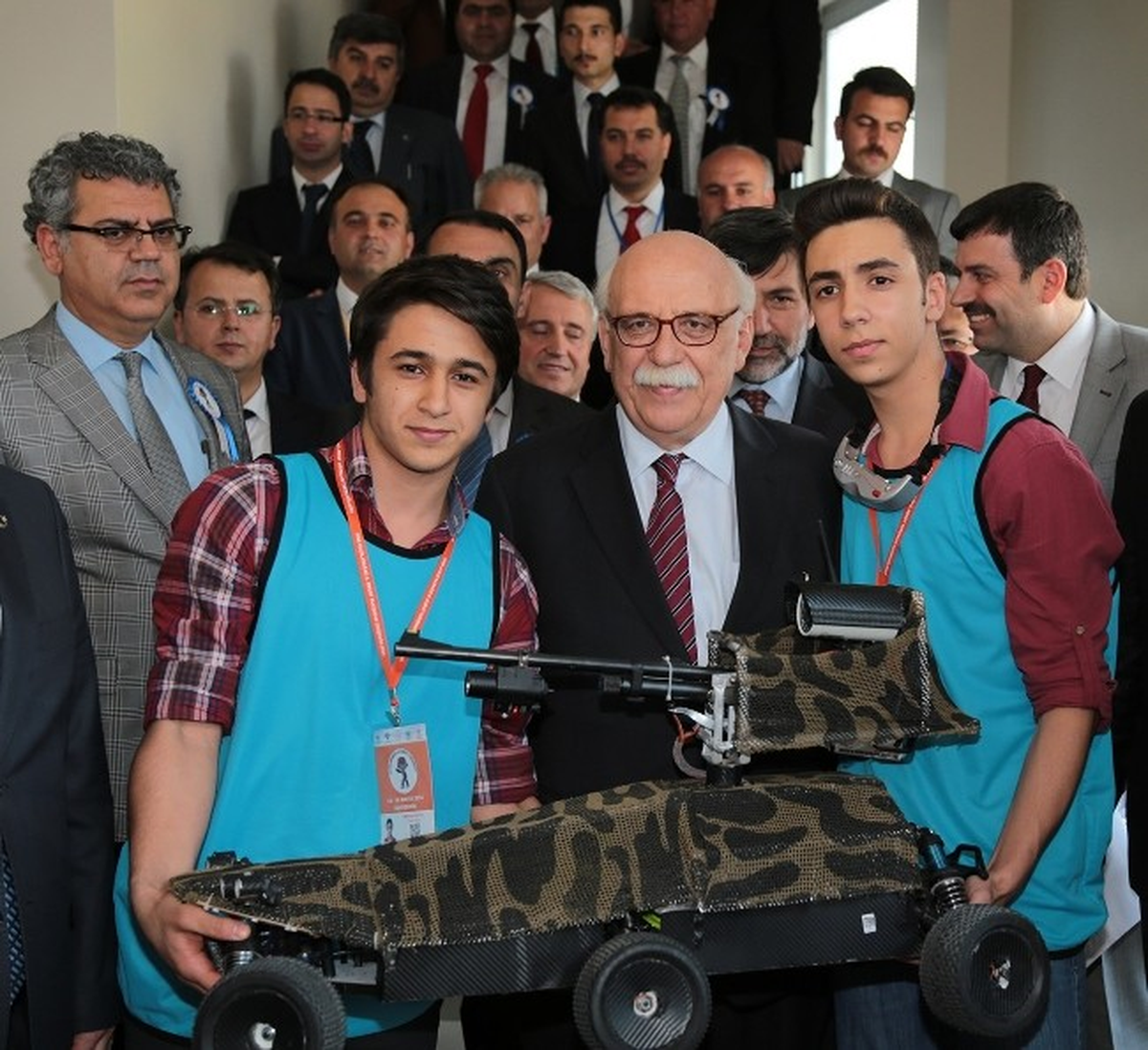 8. Uluslararası Robot Yarışması\'nda İhlas Koleji \'En İyi Tasarım\' Ödülü Aldı