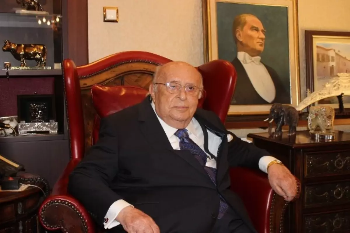 Bahçeli\'nin 9. Cumhurbaşkanı Demirel\'i Ziyareti