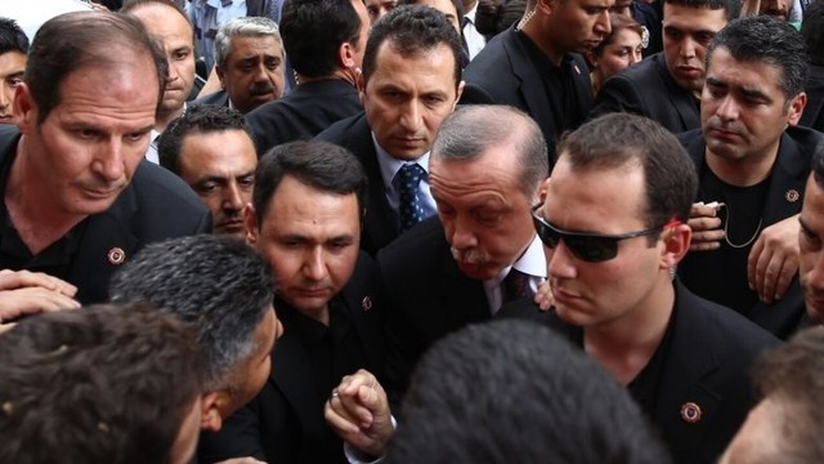 Erdoğan: Başbakan\'a Yuh Çekersen Tokadı Yersin