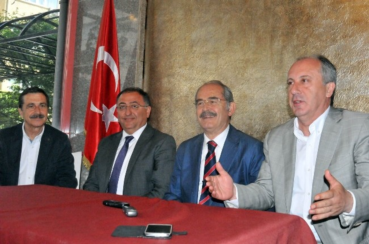 Eskişehir Belediye Başkanı Yılmaz Büyükerşen Yalova\'da