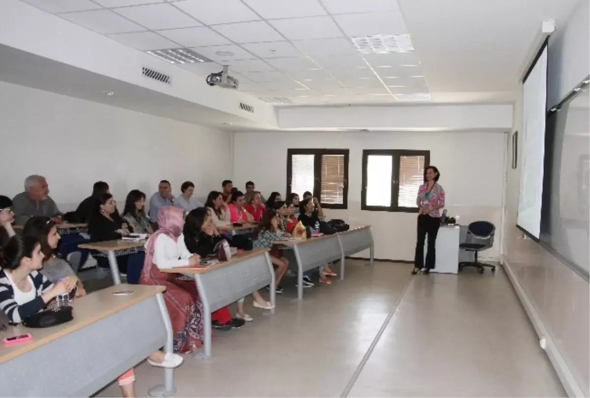 İzmir Ekonomili Sağlıkçılardan Bilinçlendirme Çabası