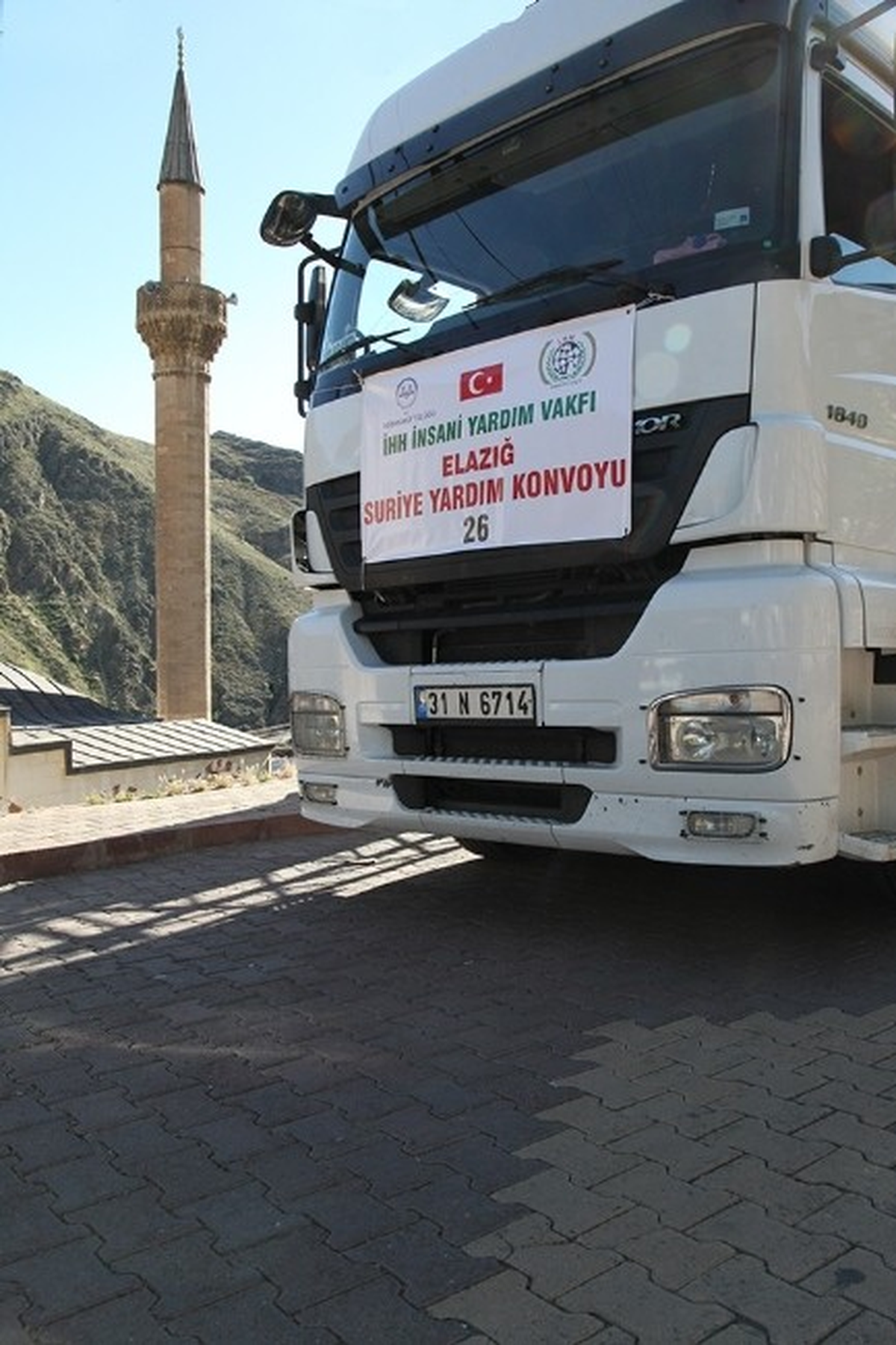 Keban İlçesinden Suriye\'ye 1 Tır Dolusu Un Yardımı