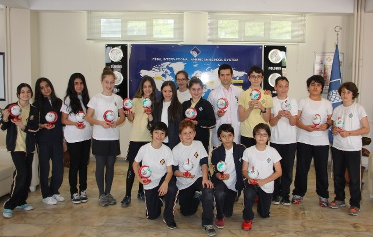 Öğrencilerden Soma İçin Yardım Kampanyası