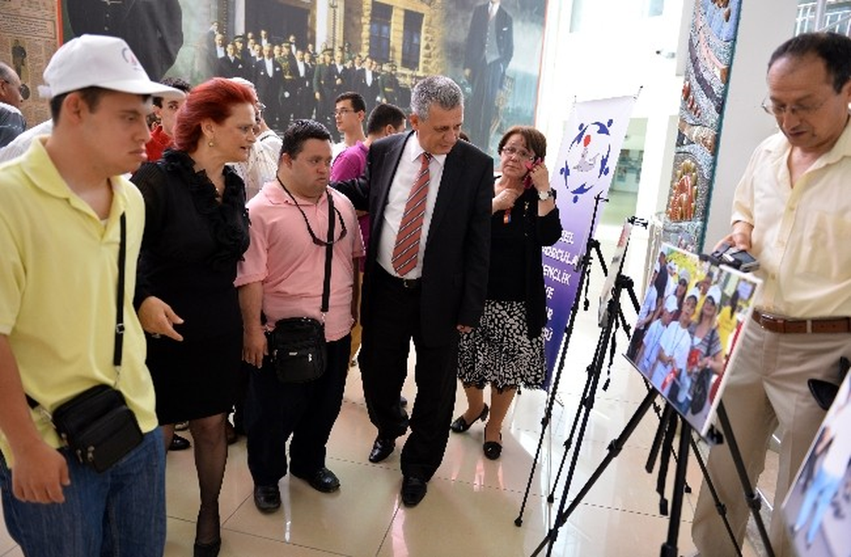 Özel Sporculardan Muratpaşa'da Sergi