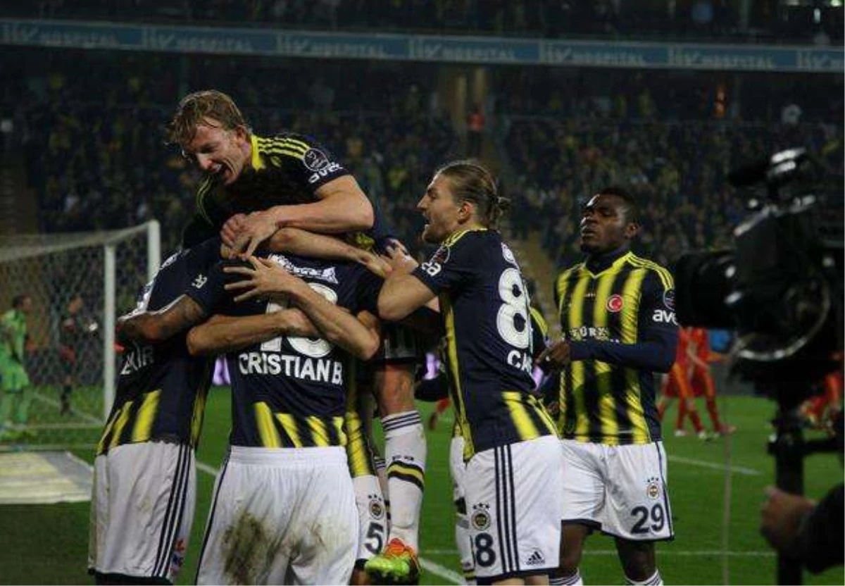 Şampiyon Fenerbahçe Lige Noktayı Koyuyor