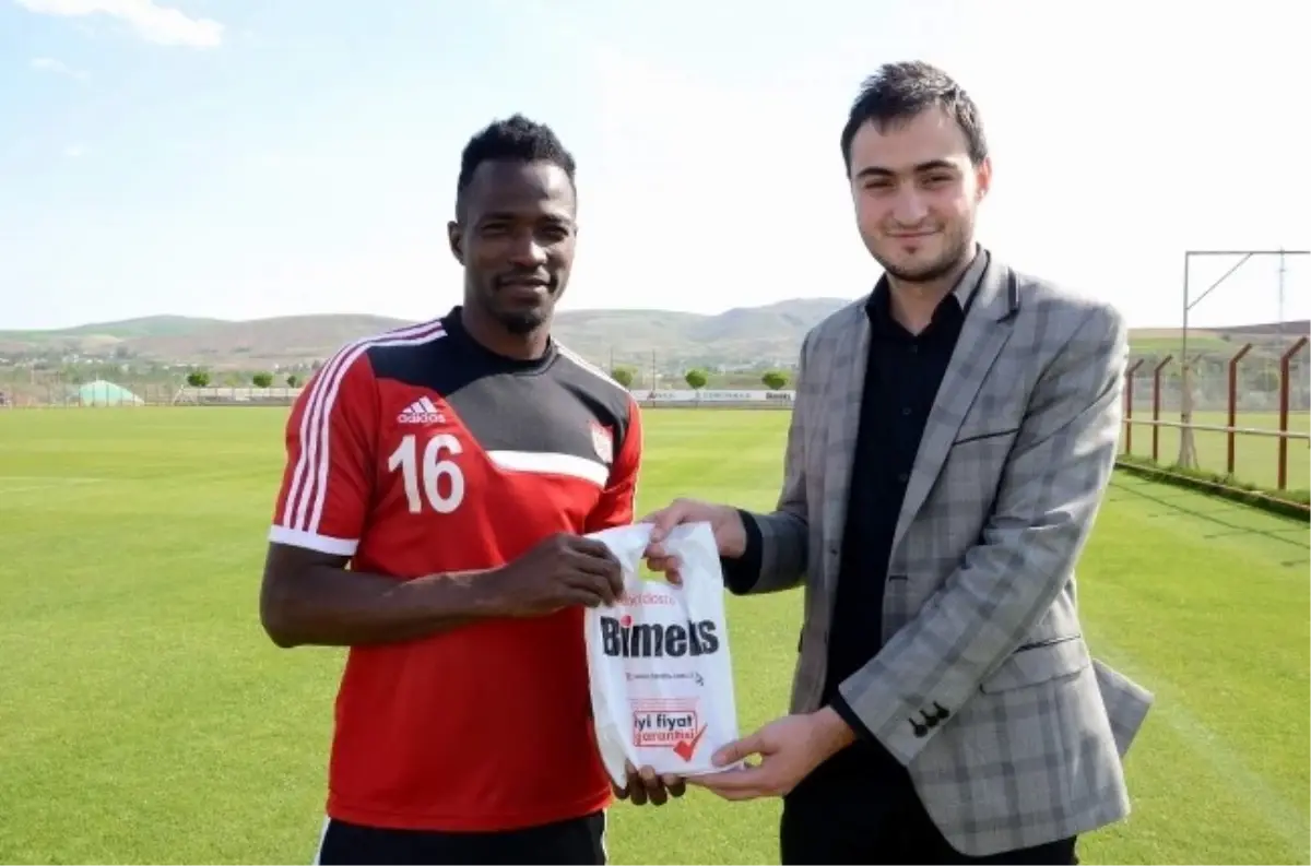 Sivassporlu Utaka'ya Bimeks'ten 58. Gol Ödülü