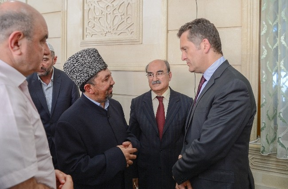 Azerbaycan\'da Gıyabi Cenaze Namazı Kılındı