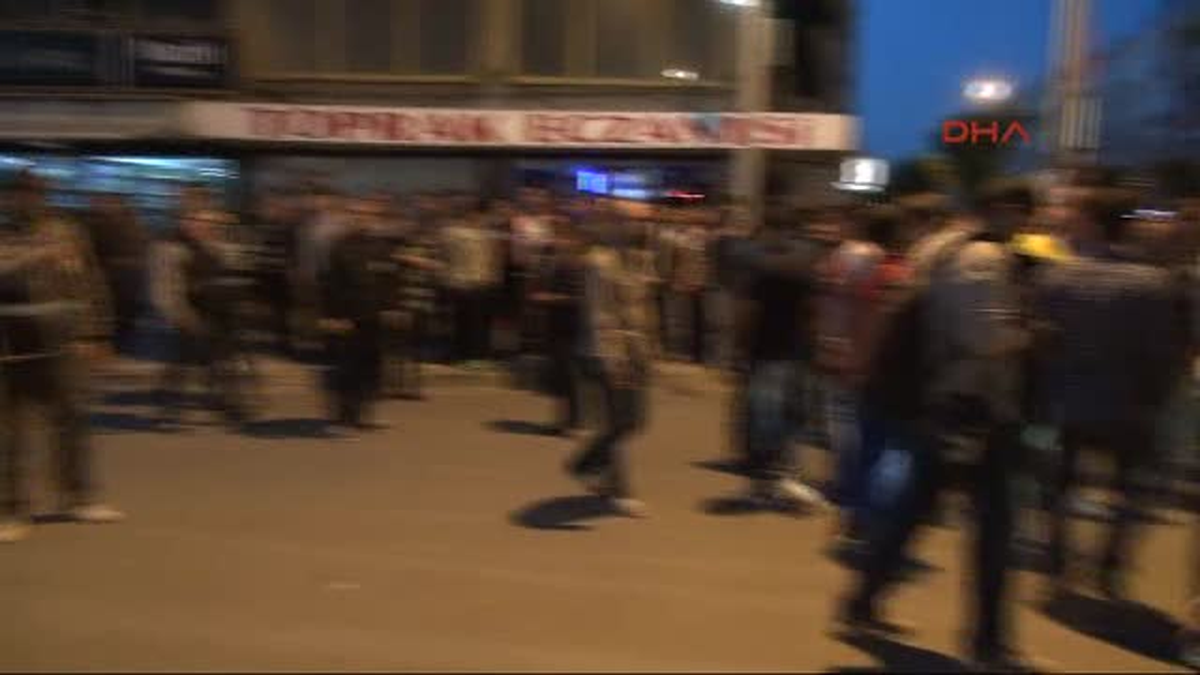 Soma\'da Yürüyüşe Polis Müdahalesi: 4 Yaralı, 5 Gözaltı
