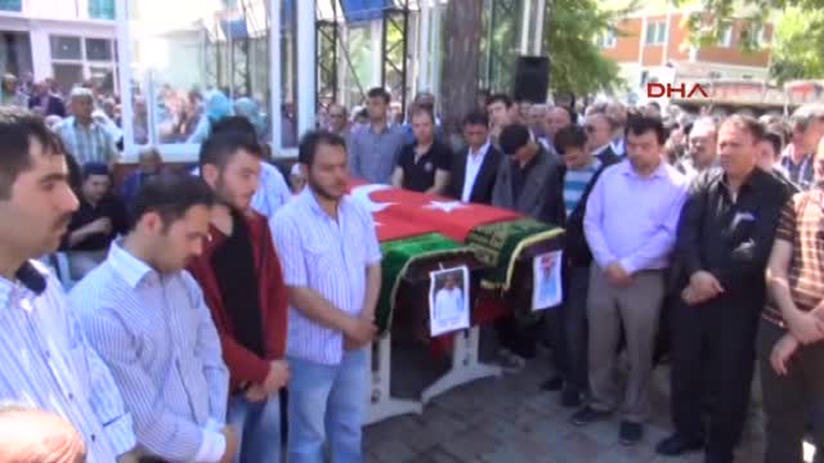 Soma\'de Ölen İki Madenci Toprağa Verildi