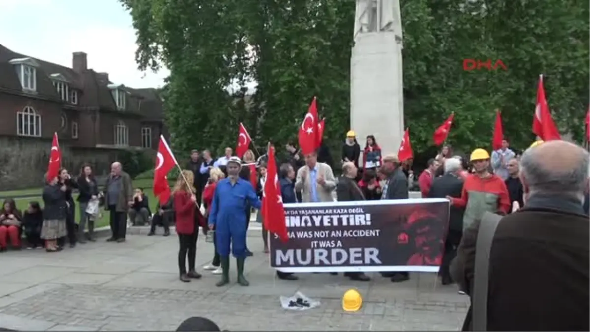 Soma Faciası Londra\'da Protesto Edildi