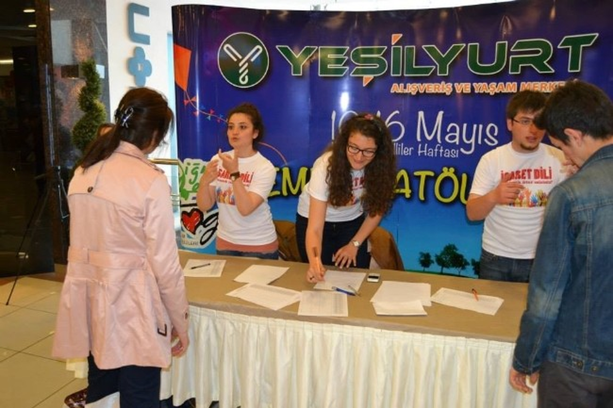 Yeşilyurt Avm\'den İşaret Dili Eğitimi ve Empati Atölyesi