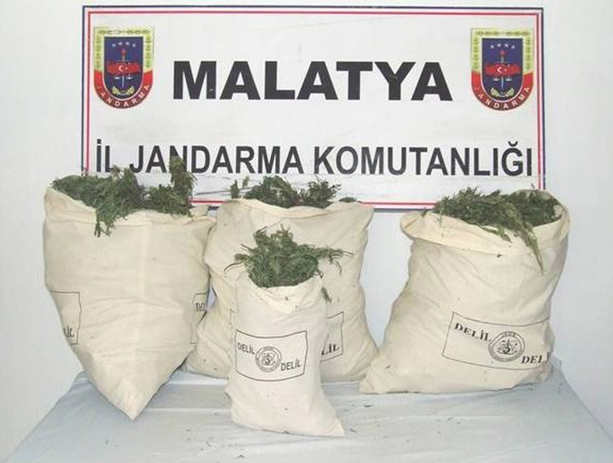 Yolcu Otobüsünde Esrar Ele Geçirildi