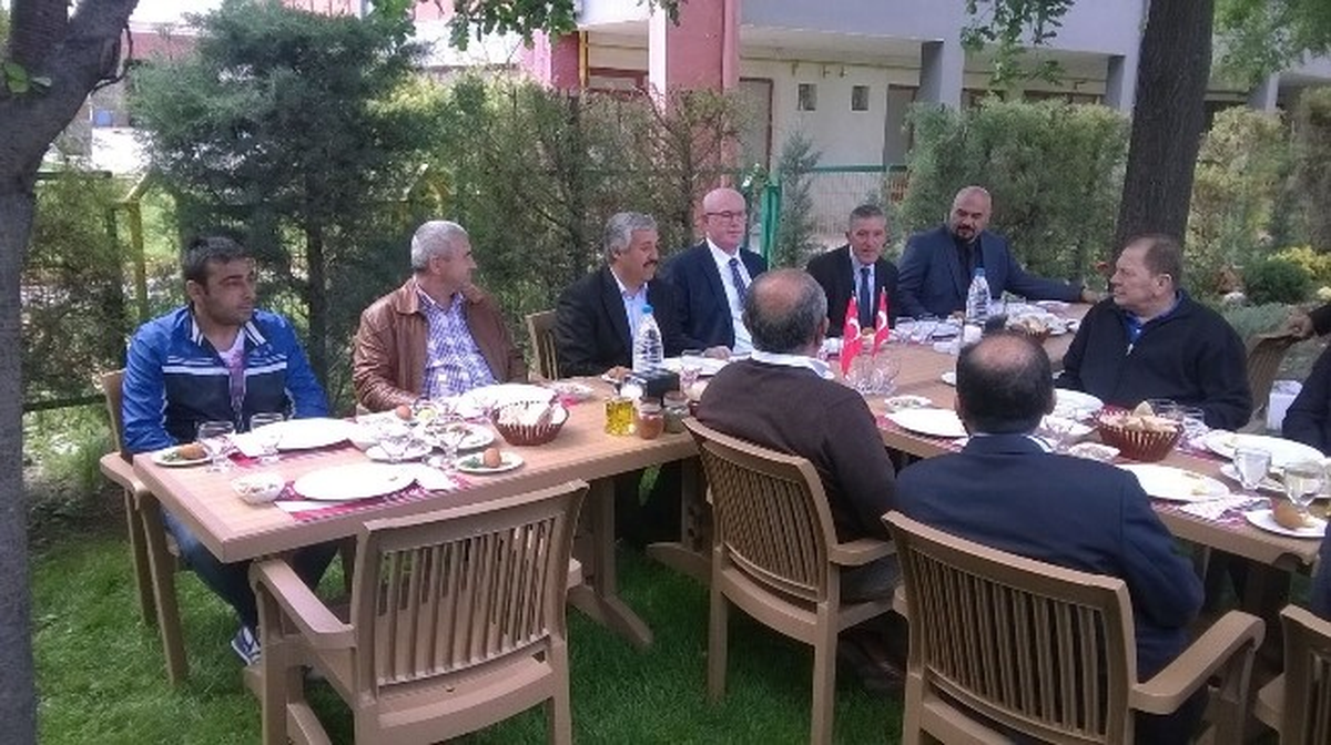 Başkan Kurt, Yeni Kurulan Oto Sanayiciler Kooperatifi\'ni Ziyaret Etti