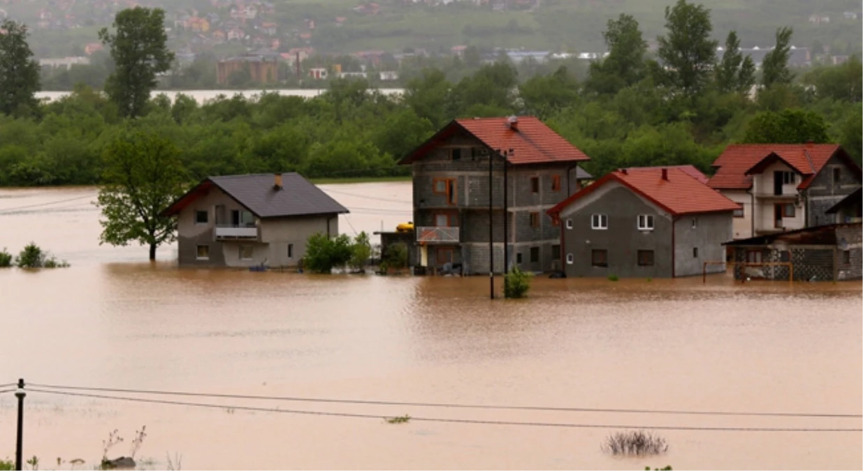 Bosna Hersek\'teki Sel Felaketi